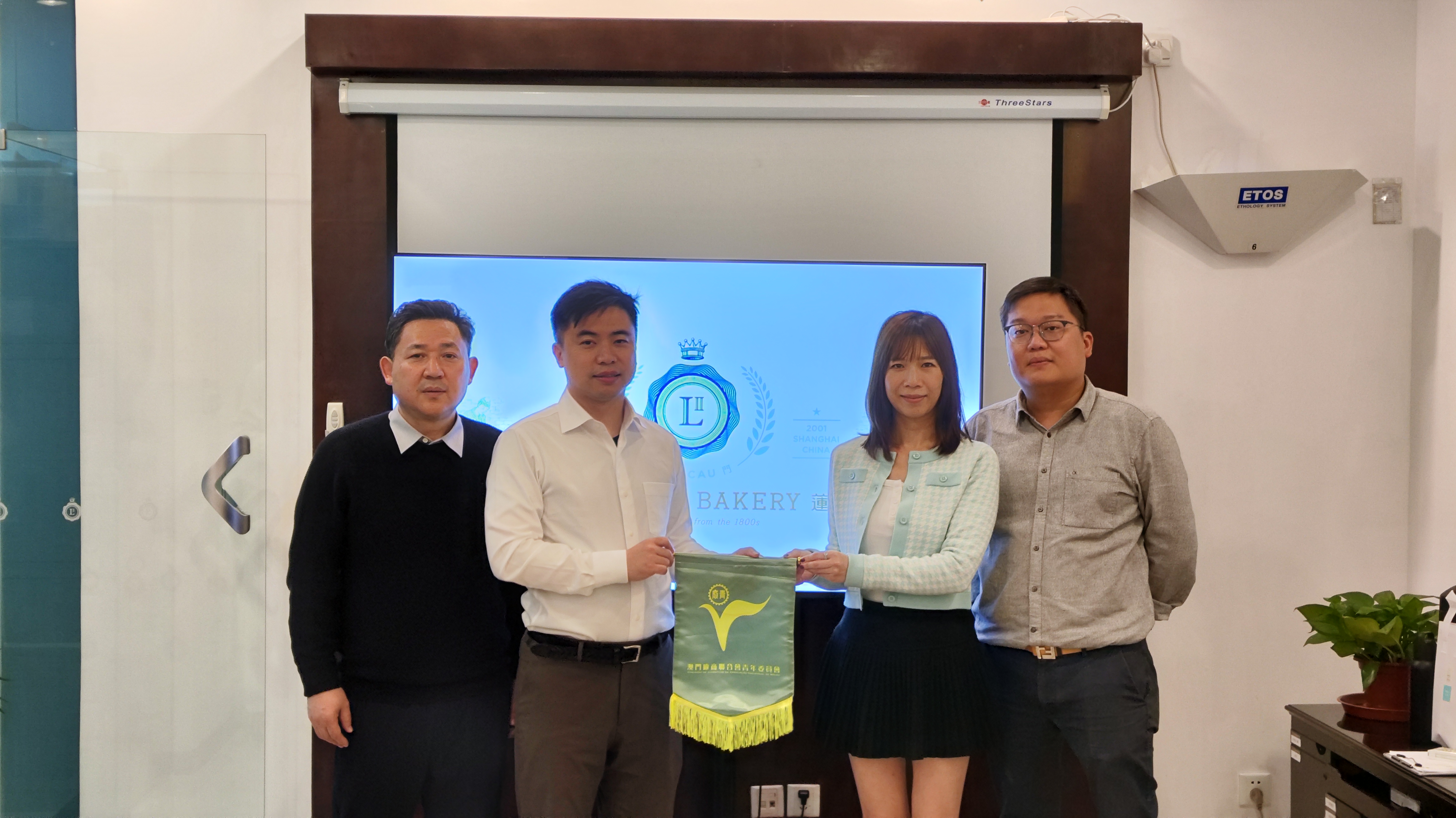 9f9676c167e94abb1b0eb0ef4a0870e9