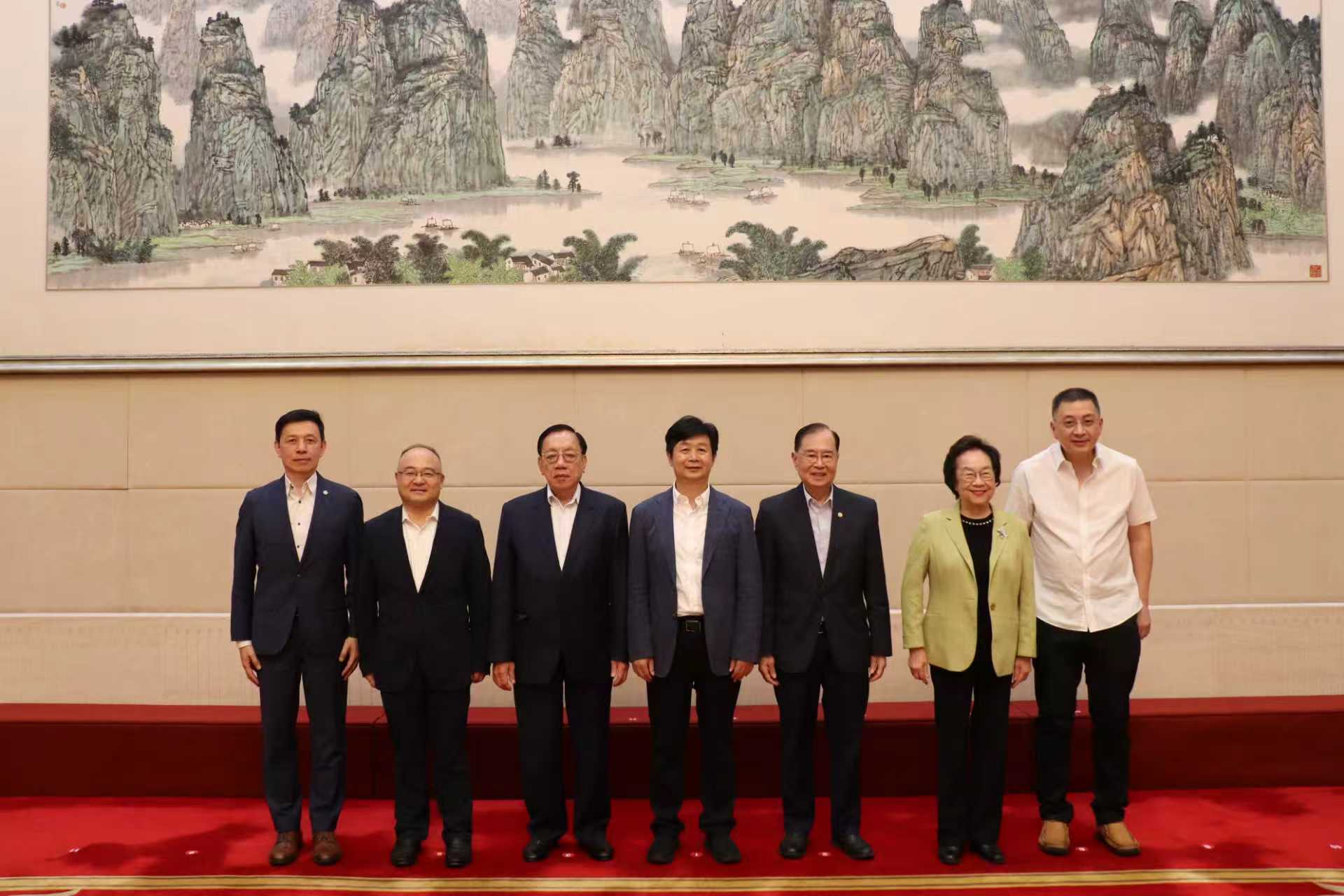  20251006124717 440 70